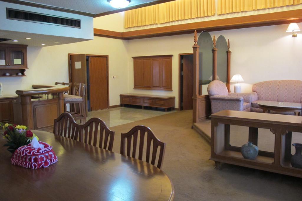 Rimpao Hotel كالاسين الغرفة الصورة